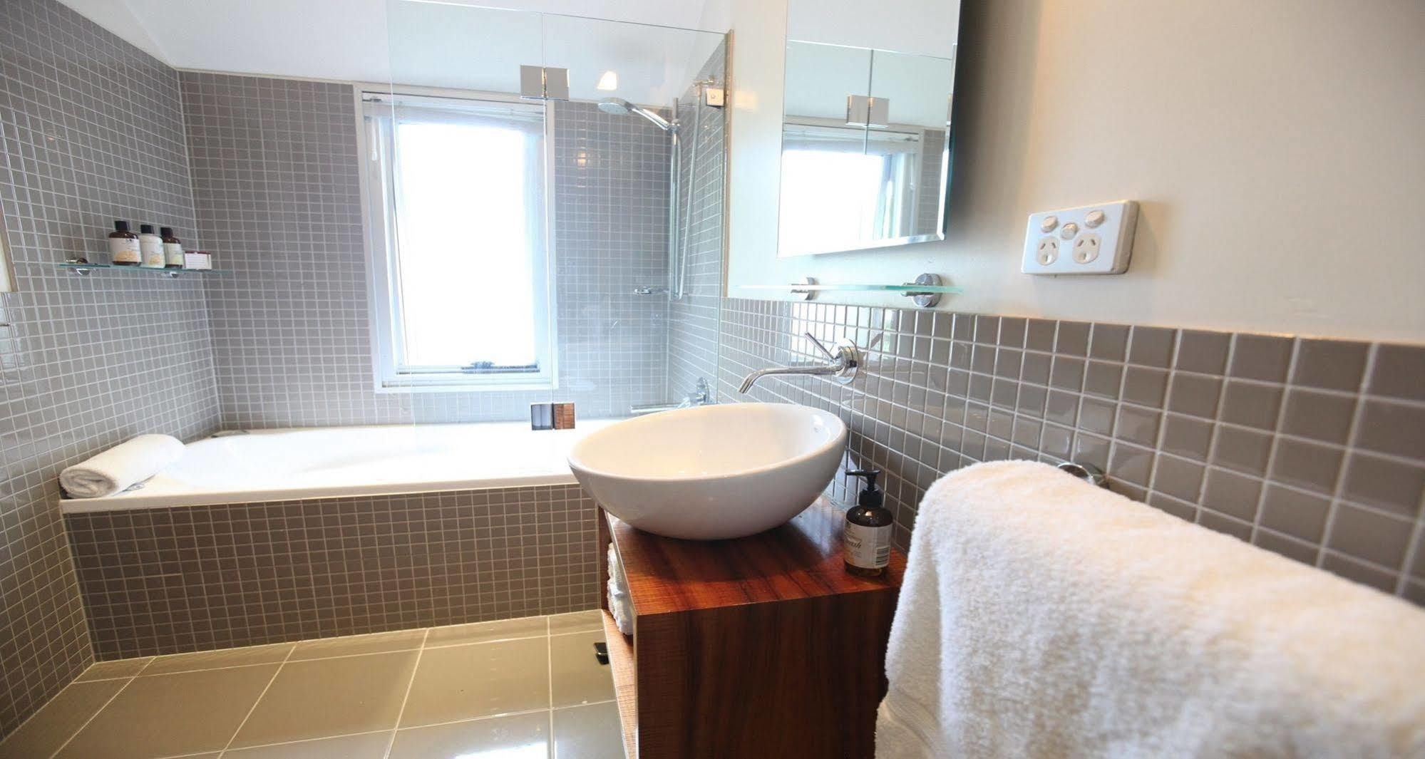 Twofourtwo Boutique Apartments Launceston Exteriér fotografie